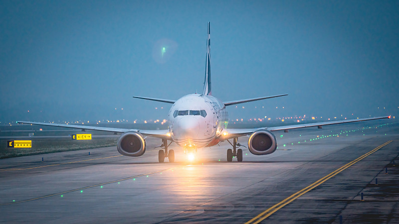 波音737-300